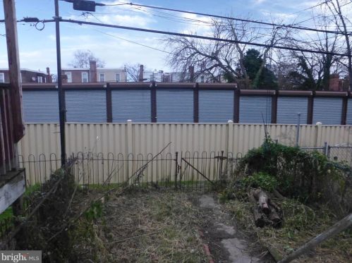 5623 American St, Philadelphia, PA 19120-2325