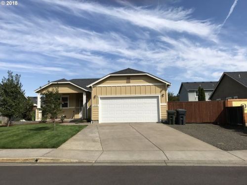 25225 Stellar Ave, Veneta, OR 97487-8750