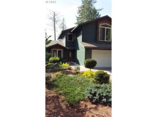 19753 Victory Ln, Sandy, OR 97055-9707