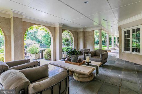 110 Brooks Bnd, Princeton NJ  08540-7545 exterior