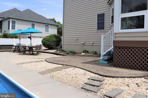 1954 Pickering Trl, Lancaster PA exterior