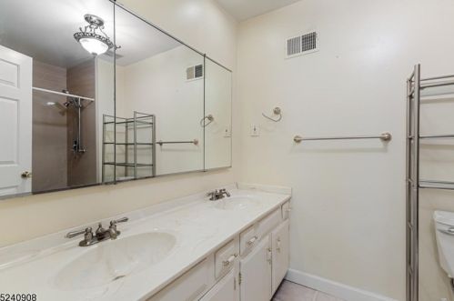 62 Goldfinch Dr, Hackettstown NJ  07840-3008 exterior
