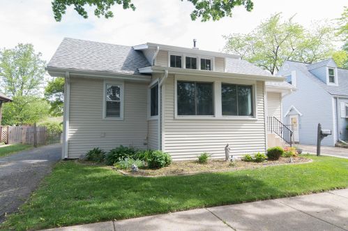 1284 Campbell Ave, Des Plaines, IL 60016-6524