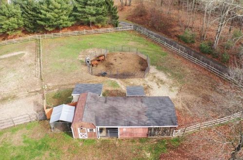 30 Notch Rd, Granby CT  06035-1514 exterior
