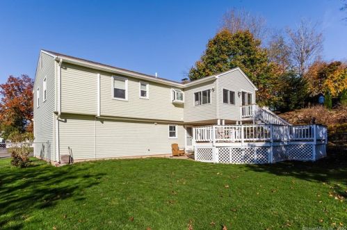 33 Parish Dr, Kensington, CT 06037-2102