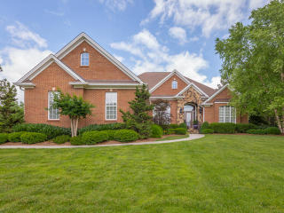 7227 River Run Dr, Chattanooga, TN 37416-1076