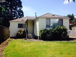 1126 5 St, Springfield OR  97477-3053 exterior