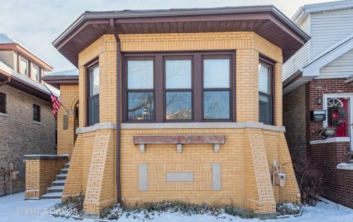 5025 Monticello Ave, Chicago, IL 60625-5521