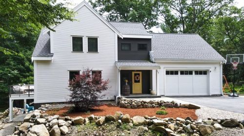 290 Shady Hill Dr, Warwick, RI 02818-1404