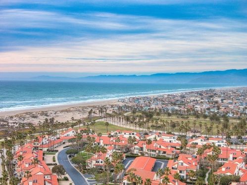 2101 Martinique Ln, Oxnard, CA 93035-3614