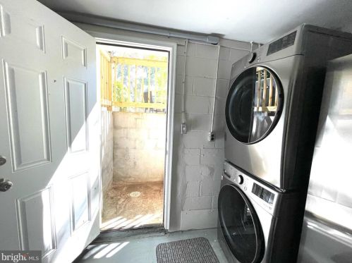 733 Stinchcomb Rd, Severna Park MD  21146-4223 exterior