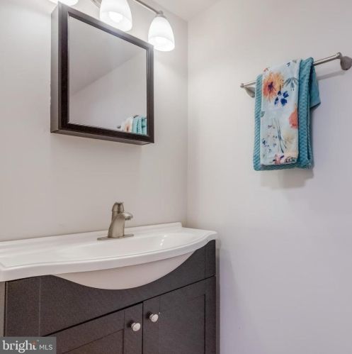 10417 Kinloch Rd, Silver Spring MD 20903-1243 exterior