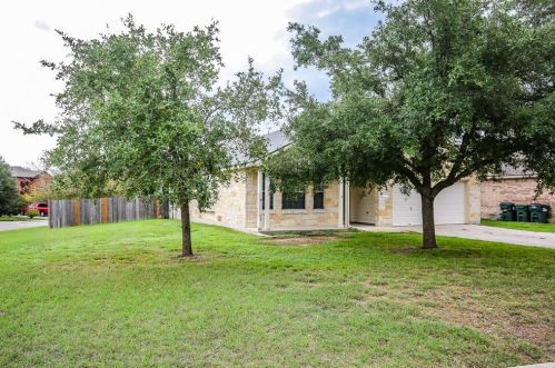 111 Carriage Way, Uhland TX  78640-5460 exterior