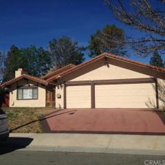 295 Creek Cir, Riverside, CA 92507-3104