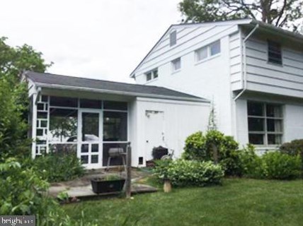 6909 Blue Star Dr, Mc Lean, VA 22101-5402