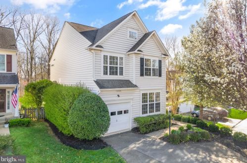 14586 Crown Hollow Ct, Gainesville, VA 20155-3829