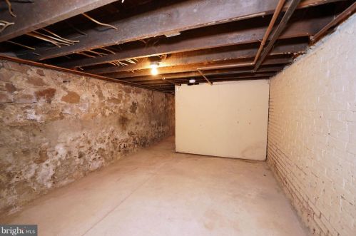 225 Phillips Ave, Trenton NJ  08638-4139 exterior