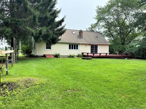 240 Mcdonald Rd, Colchester, CT 06415-1919