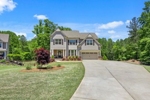 1242 Sterling Lake Dr, Jefferson, GA 30549-7311