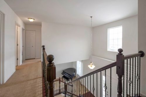 1550 Bristol Dr, Pingree Grove IL  60140-9038 exterior