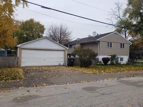 400 Water St, Thornton, IL 60476-1167