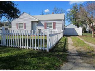 1060 Little Bay Ave, Norfolk VA  23503-1326 exterior