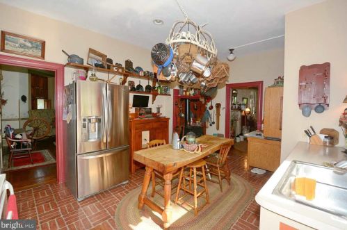 501 Baer Ave, Hanover PA 17331-2703 exterior