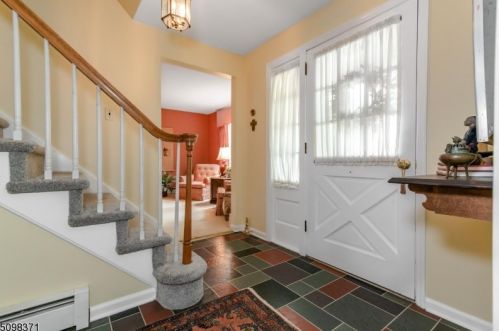 1 Heritage Dr, Sparta, NJ 07871-2511