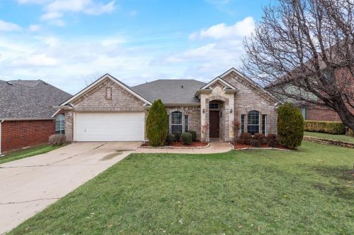 7909 Boylston Dr, Fort Worth TX  76137-4980 exterior