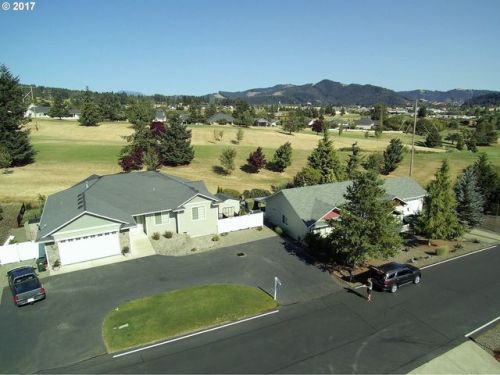 2234 Eagle Loop, Sutherlin, OR 97479-9069