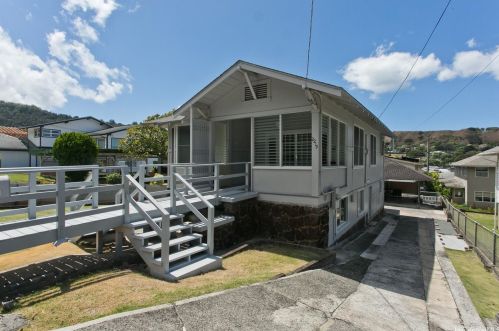 2219 Star Rd, Honolulu, HI 96813-1308