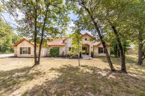 345 Arbors Cir, Webberville TX  78621-5623 exterior