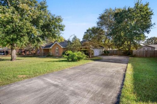 106 John Ct, Warner Robins, GA 31093-8310