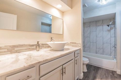 12542 Burninglog Ln, Dallas TX  75243-2118 exterior