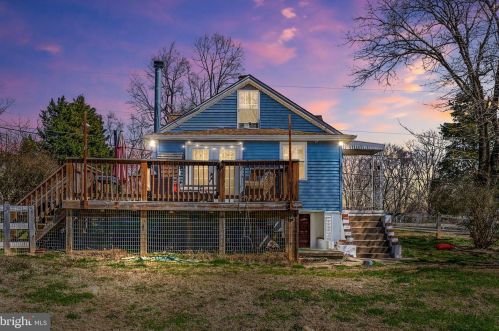 875 Mountain View Rd, Fredericksburg, VA 22406-4425