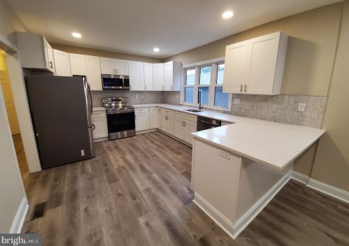 214 Wyoming Ave, Camden NJ  08106-1508 exterior