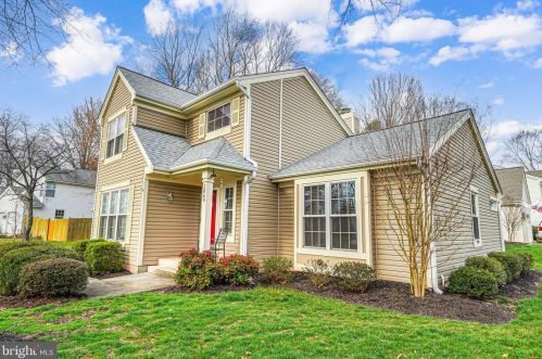2869 Running Pump Ln, Herndon, VA 20171-3616
