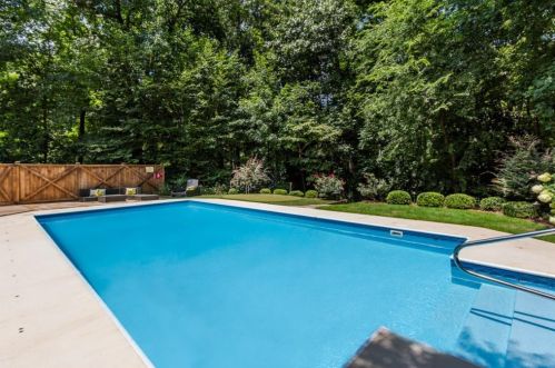 4094 Candler Lake Ct, Atlanta GA  30319-1728 exterior