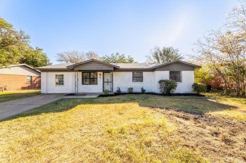 5625 Cloverdale Dr, Fort Worth TX  76134-2307 exterior