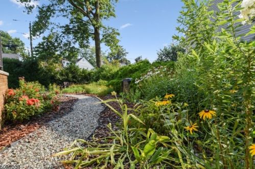 30 Beverly Rd, Bloomfield, NJ 07003-4110