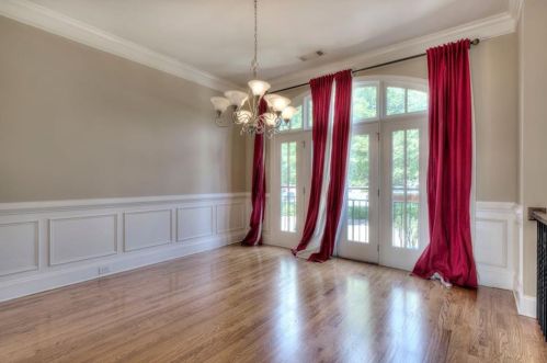 624 Village Park Dr, Kennesaw, GA 30144-5553
