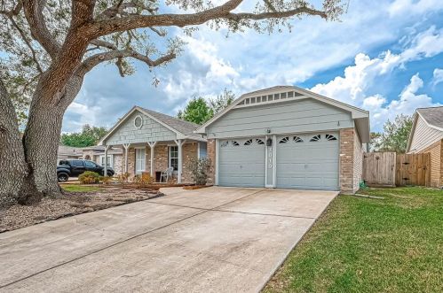7010 Harpers Dr, Richmond TX  77469-5932 exterior