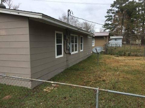 1025 Anderson Dr, Leesville LA  71446-3717 exterior