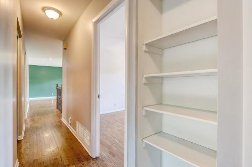 151 Camelot Way, Lemont IL  60440-2084 exterior