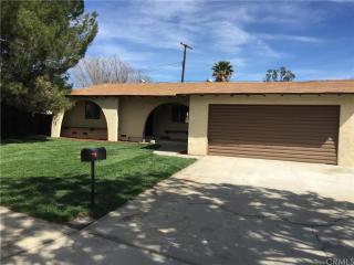 940 Evelyn Way, Hemet, CA 92543-8120
