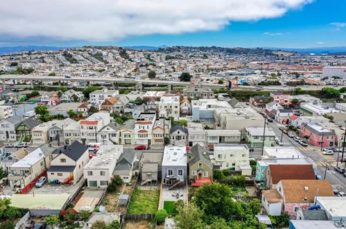 260 Girard St, San Francisco CA 94134-2110 exterior