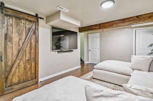 6948 Briarwood Cir, Englewood CO  80112-1151 exterior