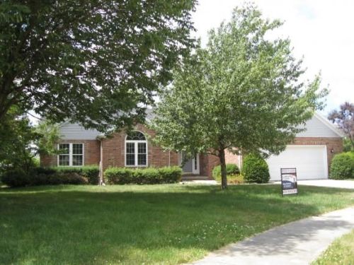 10 Fairfield Ln, Charleston, IL 61920-3654