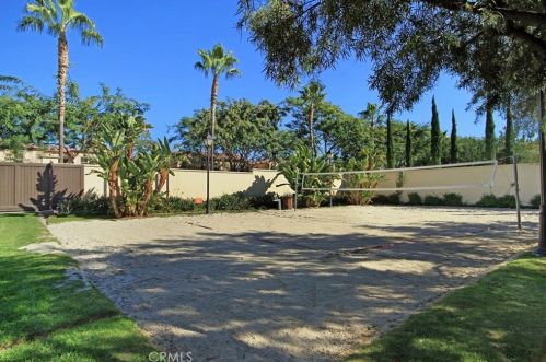 196 Vintage, Irvine CA  92620-2864 exterior