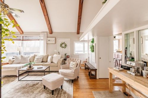 21 Great Quarter Rd, Sandy Hook CT  06482-1560 exterior
